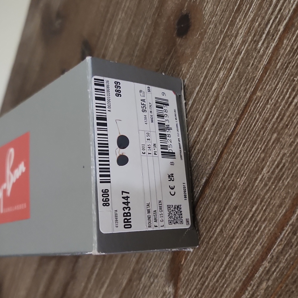 Ray-Ban Round Metal Sunglasses